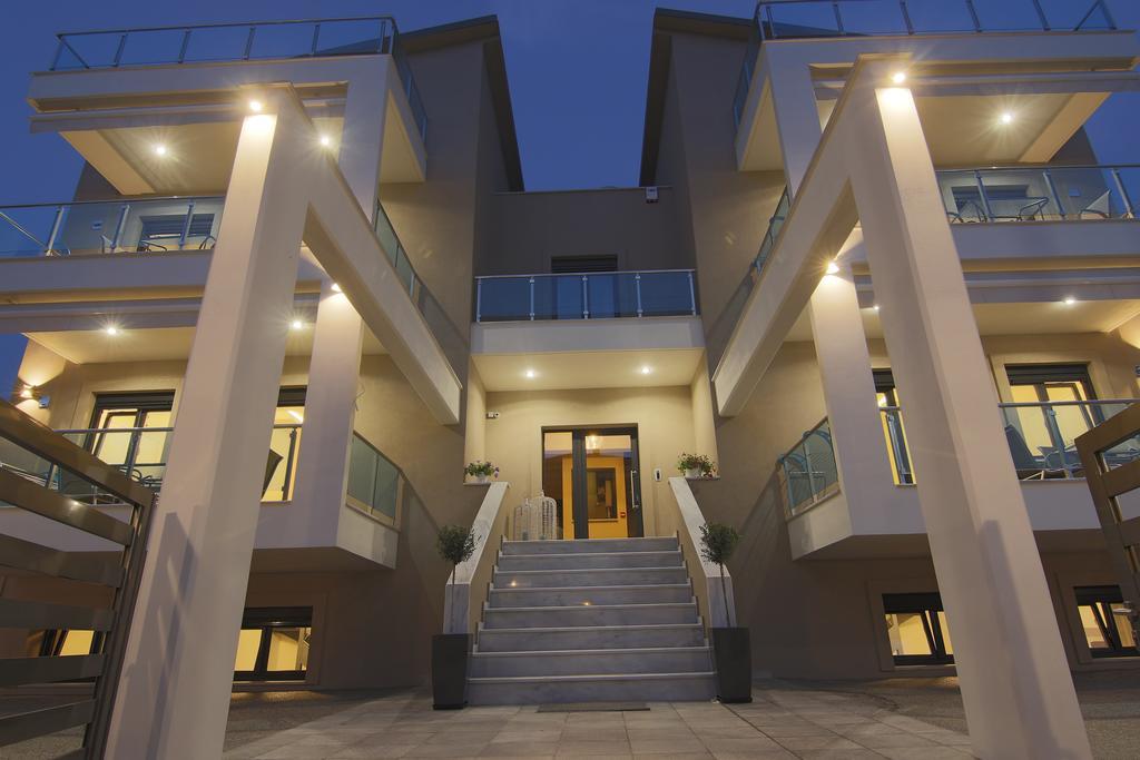 Callista Apartment *